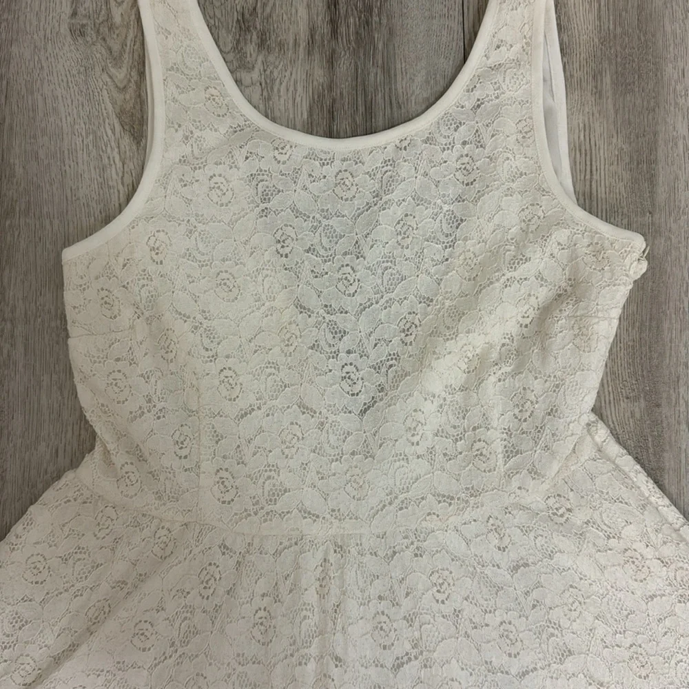 Monteau large lace